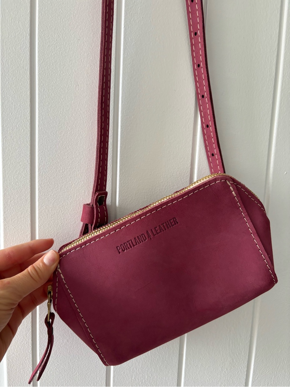 Portland Leather Berry Crossbody/fanny pack bag - Picture 4 of 4